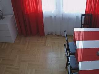 voyeurcam julmodels dining 2