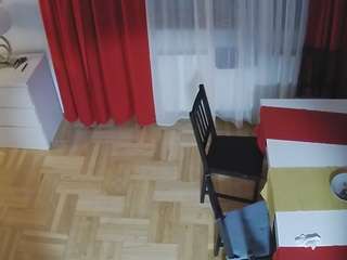 voyeurcam-julmodels-dining-2