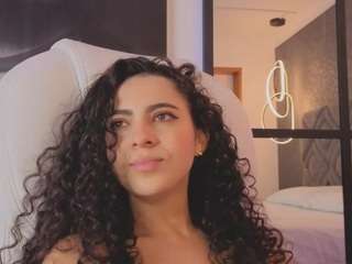 renatta-cruz Live Webcam on CamSoda