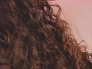 renatta-cruz, female webcam model,  years old, on live webcam