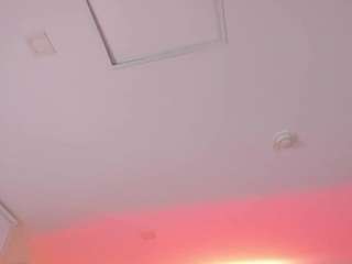 le modèle sofiareyesx est en webcam porno dans un show sur le site camsoda, il possède les tags suivants: amateur,shaved-pussy,wet,thong,thick,tease,strip,average,solo,office,lingerie,dirty talk,dirty,brown eyes,bj,bikini,bedroom,big-tits,curvy,hd