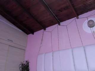 kyana-cream webcam