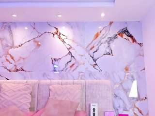 kyana-cream webcam model