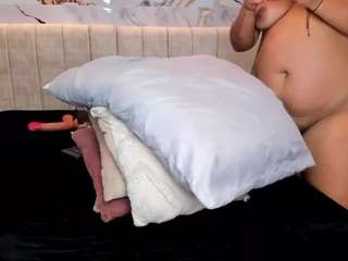 le modèle kyana-cream est en webcam porno dans un show sur le site camsoda, il possède les tags suivants: anal,no smoking,toys,tease,tattoos,strip,spank,shower,shaved-pussy,ass,pussy,ride torso,no drinking,cum,asshole,milf,brown-eyes,black-hair,dildo,facial piercings
