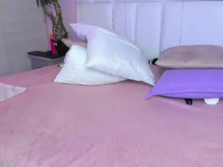 - K Y A N A -'s Live Sex Cam Show