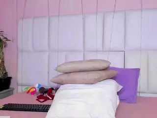 - K Y A N A -'s Live Sex Cam Show