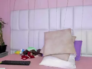 - K Y A N A -'s Live Sex Cam Show