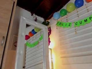 Live cam show with Nella-joly