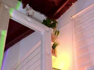 nella-joly live webcam show