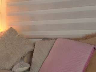 Nella-joly live webcam show