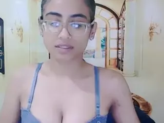 IndianBootyLicious69's Live Sex Cam Show