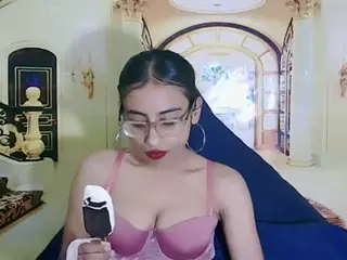 IndianBootyLicious69's Live Sex Cam Show