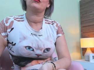 jaadee1's CamSoda show and profile