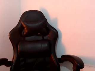  laura-d chat room