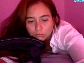 laura-d live cam profile