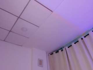 vaioleth-adams Live Webcam on CamSoda