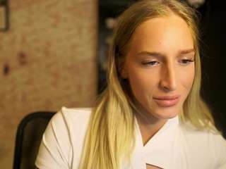 NicoletteeShea