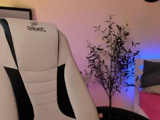 Linda's Live Sex Cam Show