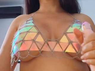 assya Live Webcam on CamSoda