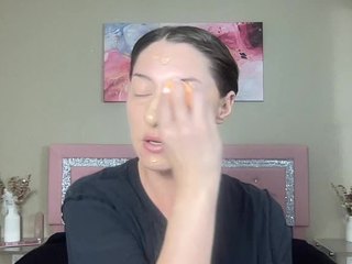 Live webcam model whitneyoc on Soda Cams