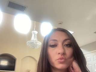 Iamwhitneyoc live cam