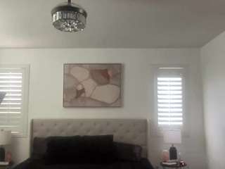 Iamwhitneyoc live cam