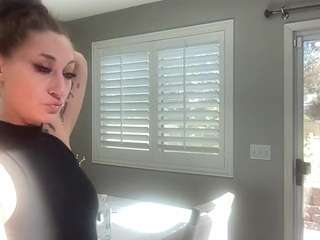 Iamwhitneyoc live webcam show