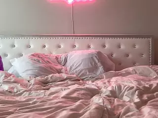 Iamwhitneyoc's Live Sex Cam Show