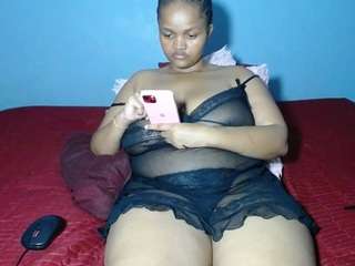 Este modelo está en vivo ahora. missmimmi69