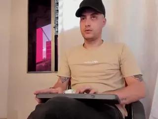 juan&juli's Live Sex Cam Show