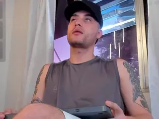juan&juli's Live Sex Cam Show
