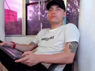 juan&juli's Live Sex Cam Show