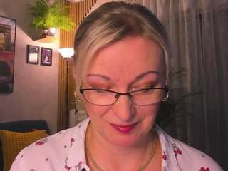 vanessasoft's CamSoda show and profile