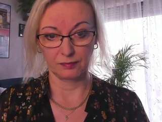 vanessasoft's CamSoda show and profile