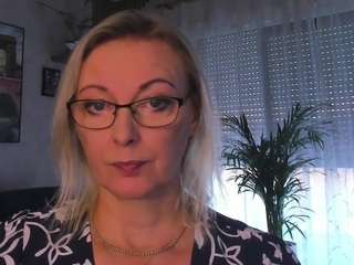 VanessaSoft Camgirl live