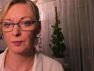 VanessaSoft's Live Sex Cam Show