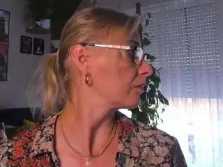 VanessaSoft's Live Sex Cam Show