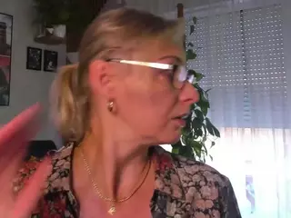 VanessaSoft's Live Sex Cam Show