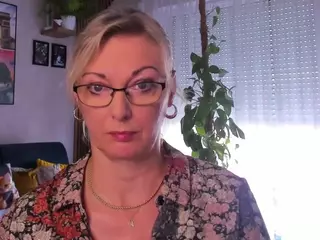 VanessaSoft's Live Sex Cam Show