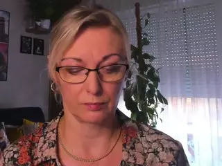 VanessaSoft's Live Sex Cam Show