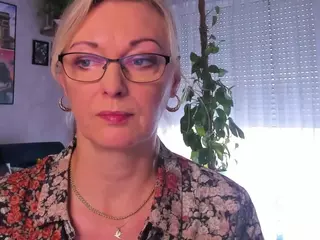 VanessaSoft's Live Sex Cam Show