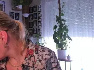 VanessaSoft's Live Sex Cam Show
