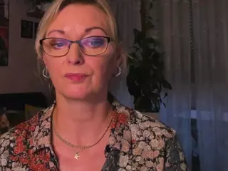 VanessaSoft's Live Sex Cam Show