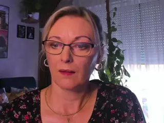 VanessaSoft's Live Sex Cam Show