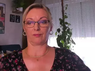 VanessaSoft's Live Sex Cam Show