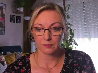 VanessaSoft's Live Sex Cam Show