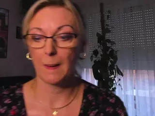 VanessaSoft's Live Sex Cam Show