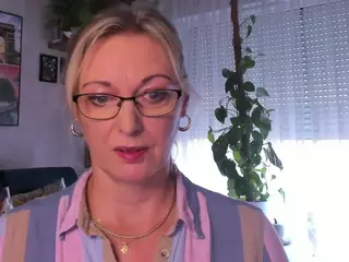 VanessaSoft's Live Sex Cam Show