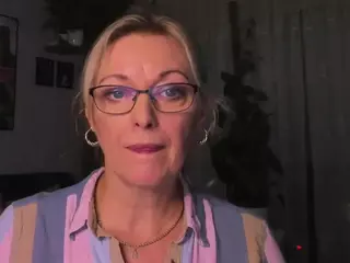 VanessaSoft's Live Sex Cam Show