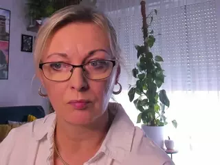 VanessaSoft's Live Sex Cam Show
